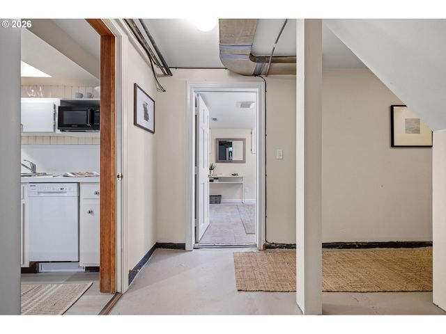 158 W 21ST Ave, Eugene, OR 97405