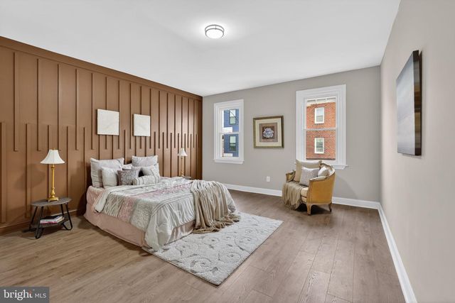 2030 S 6TH ST, Philadelphia, PA 19148