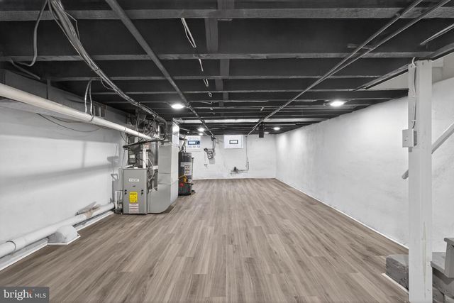 2030 S 6TH ST, Philadelphia, PA 19148