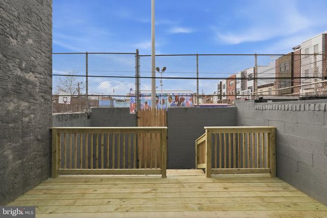 2030 S 6TH ST, Philadelphia, PA 19148