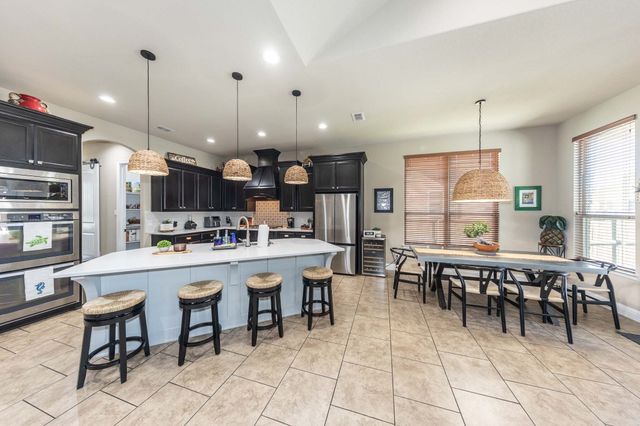 4500 Periwinkle Drive, Mansfield, TX 76063