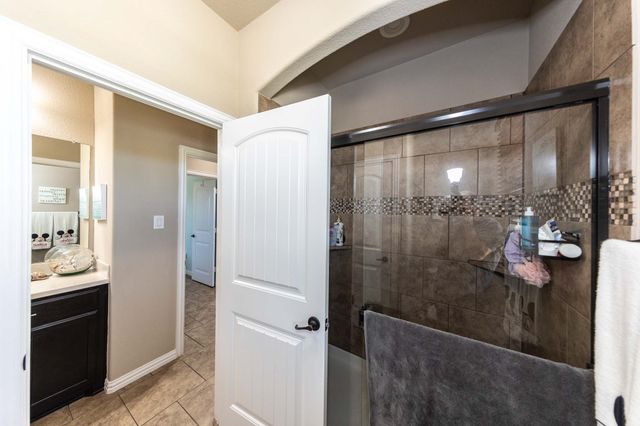 4500 Periwinkle Drive, Mansfield, TX 76063