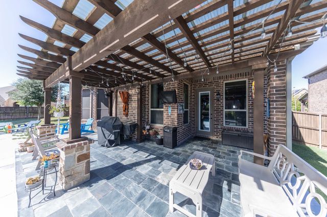 4500 Periwinkle Drive, Mansfield, TX 76063