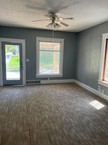 138 E GRAHAM Avenue, Council Bluffs, IA 51503