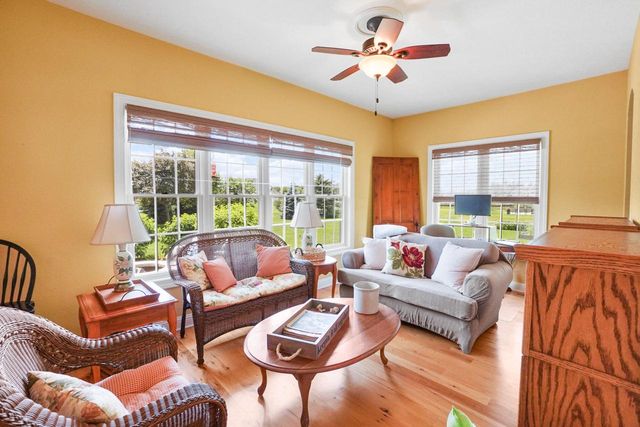 N75W24615 Overland ROAD, Sussex, WI 53089