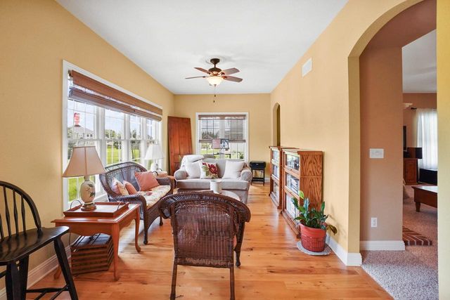 N75W24615 Overland ROAD, Sussex, WI 53089