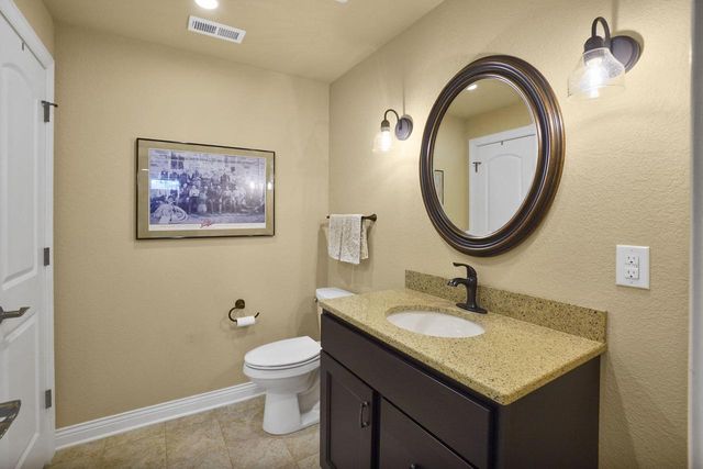 N75W24615 Overland ROAD, Sussex, WI 53089
