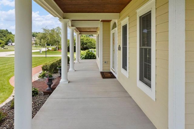 N75W24615 Overland ROAD, Sussex, WI 53089
