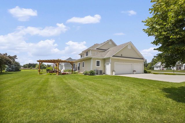 N75W24615 Overland ROAD, Sussex, WI 53089