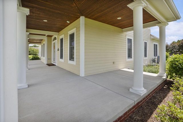 N75W24615 Overland ROAD, Sussex, WI 53089