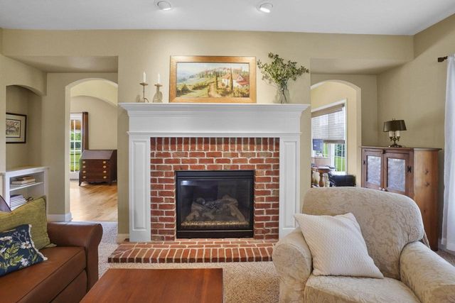 N75W24615 Overland ROAD, Sussex, WI 53089