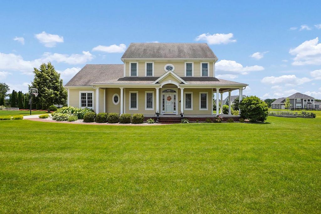 N75W24615 Overland ROAD, Sussex, WI 53089