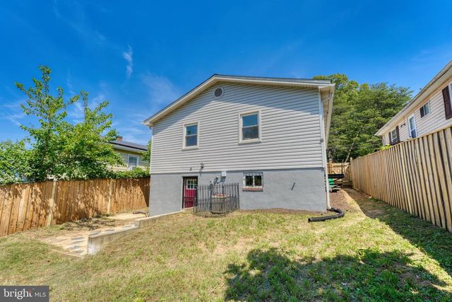 1213 QUO AVE, Capitol Heights, MD 20743