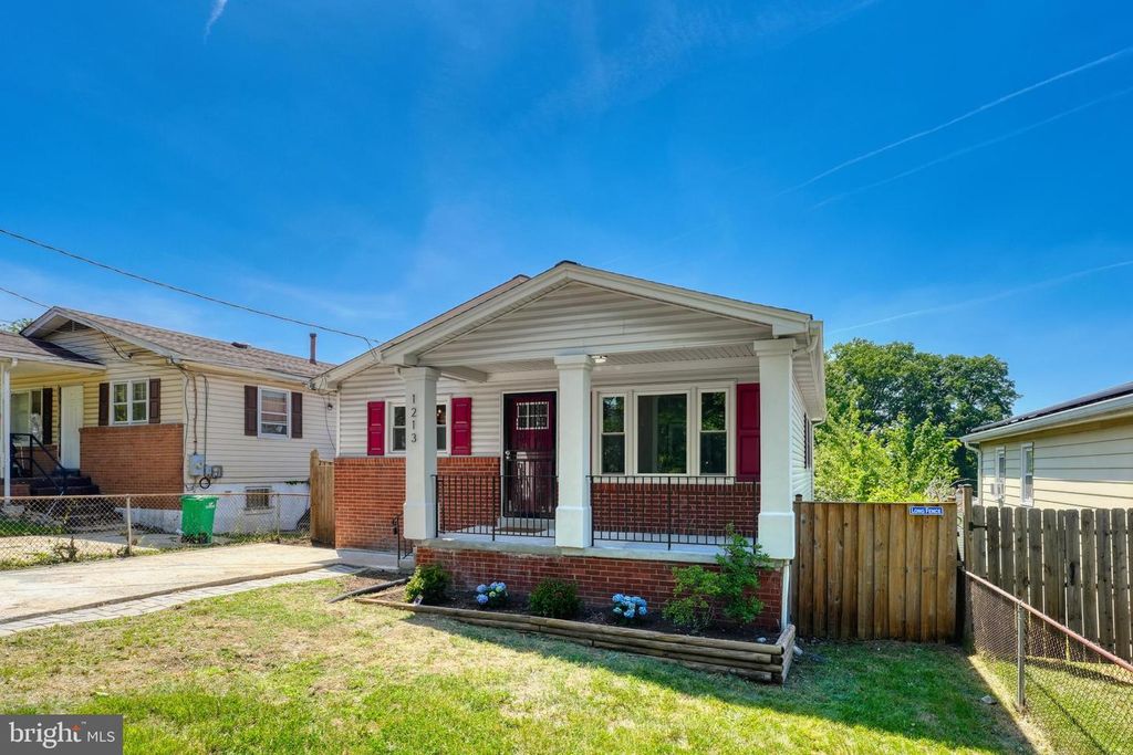 1213 QUO AVE, Capitol Heights, MD 20743