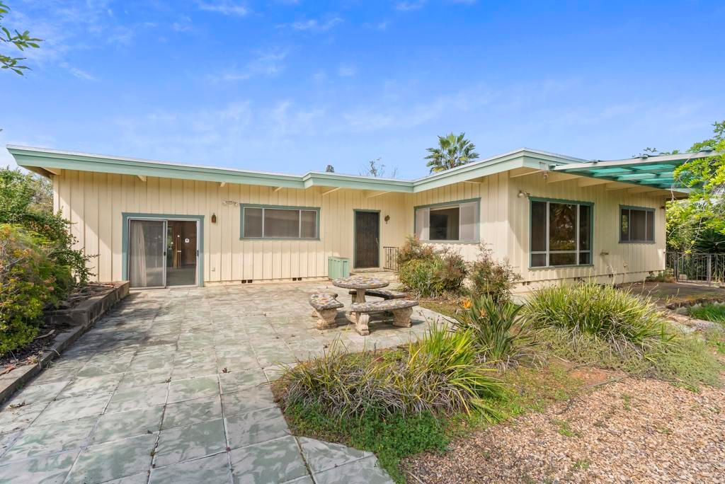 Image 1 of property listing at 10850 2nd Street, Santee, CA 92071