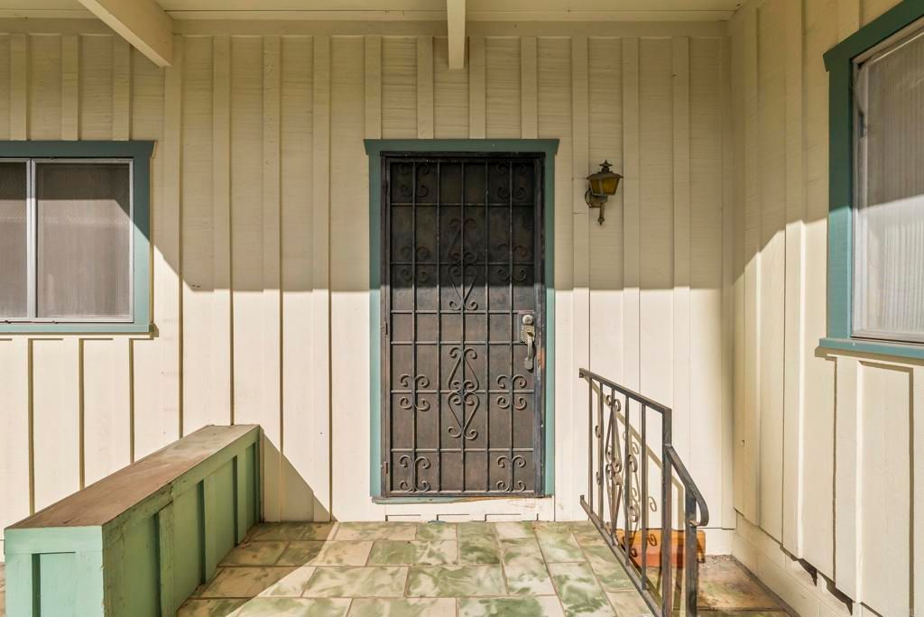 Image 11 of property listing at 10850 2nd Street, Santee, CA 92071