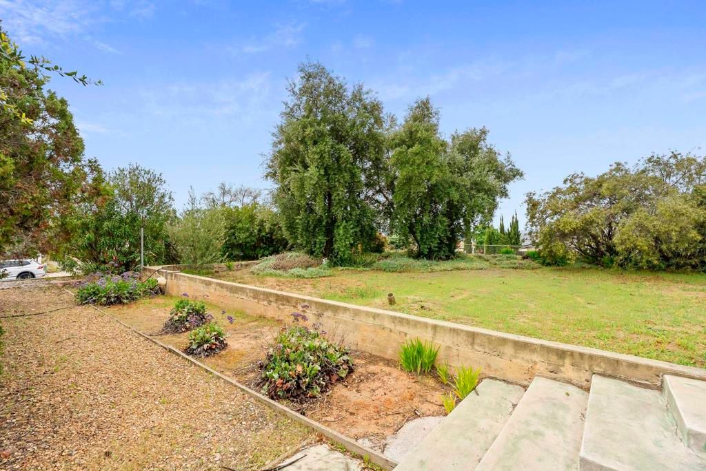 Image 43 of property listing at 10850 2nd Street, Santee, CA 92071