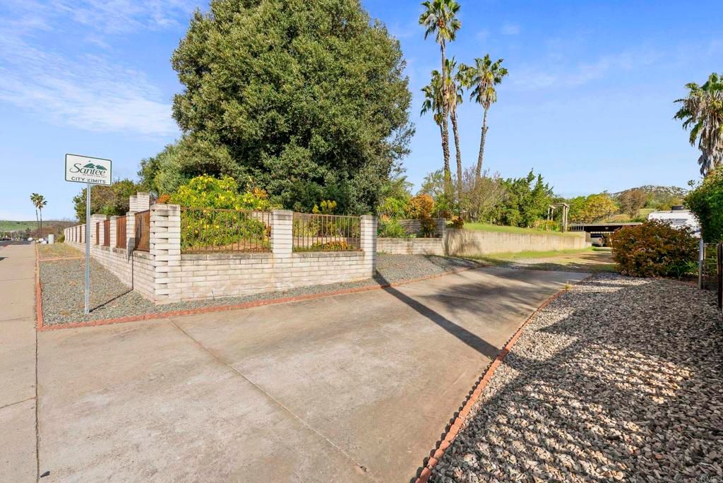 Image 45 of property listing at 10850 2nd Street, Santee, CA 92071