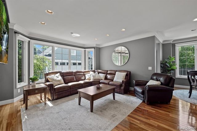 1400 Holland Street, Birmingham, MI 48009