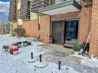 314 Forest Green Dr, Moon/crescent Twp, PA 15108