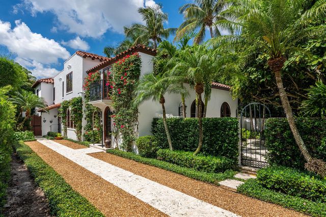 424 Brazilian Avenue, Palm Beach, FL 33480