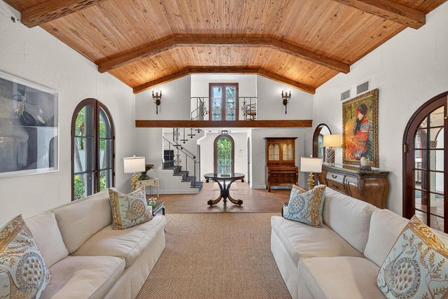 424 Brazilian Avenue, Palm Beach, FL 33480