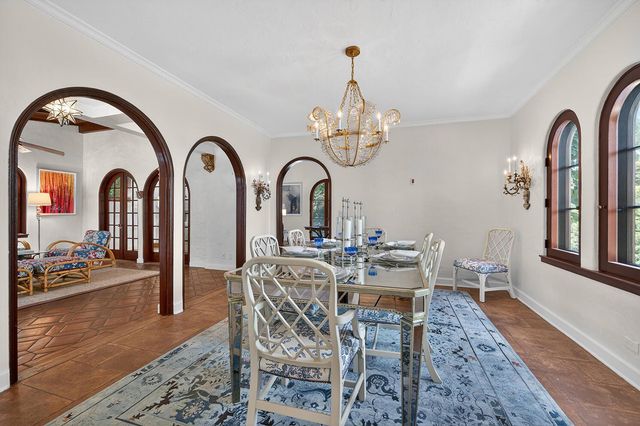 424 Brazilian Avenue, Palm Beach, FL 33480