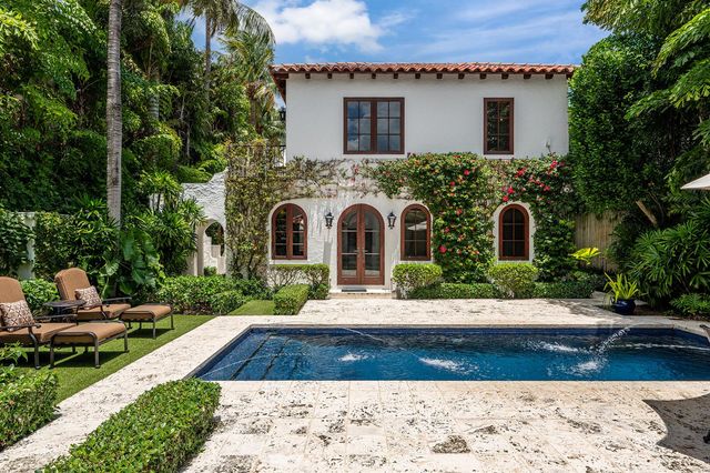 424 Brazilian Avenue, Palm Beach, FL 33480