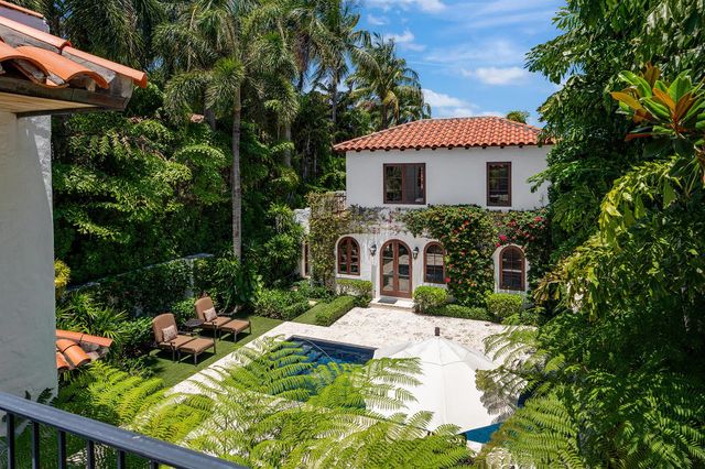 424 Brazilian Avenue, Palm Beach, FL 33480