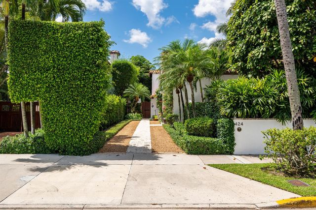 424 Brazilian Avenue, Palm Beach, FL 33480