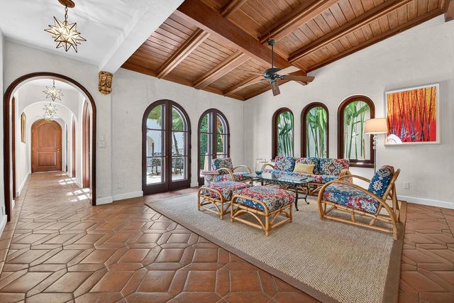 424 Brazilian Avenue, Palm Beach, FL 33480