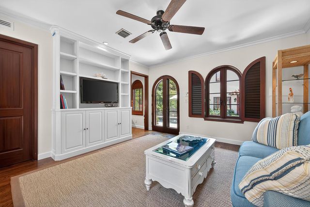 424 Brazilian Avenue, Palm Beach, FL 33480