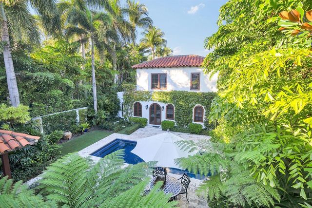 424 Brazilian Avenue, Palm Beach, FL 33480