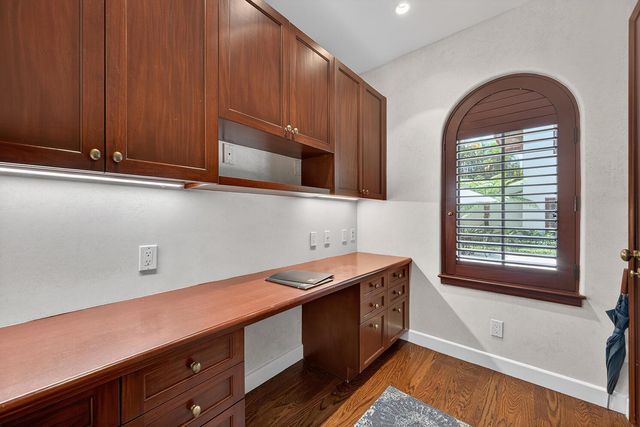 424 Brazilian Avenue, Palm Beach, FL 33480