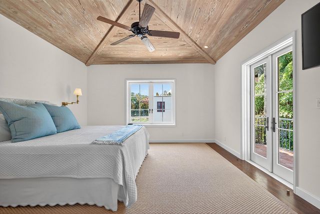424 Brazilian Avenue, Palm Beach, FL 33480
