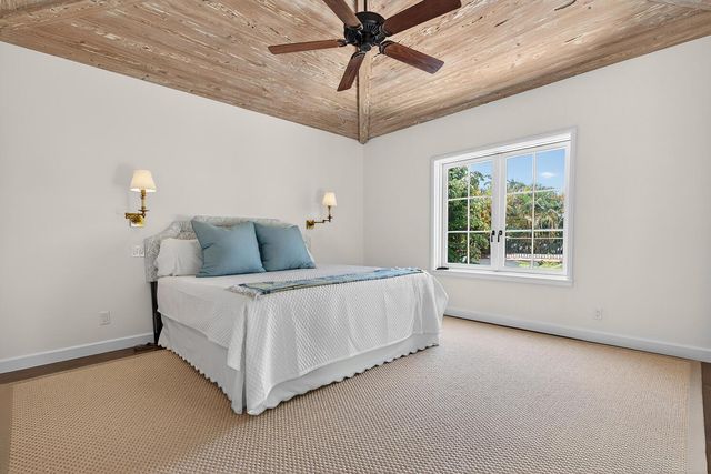 424 Brazilian Avenue, Palm Beach, FL 33480
