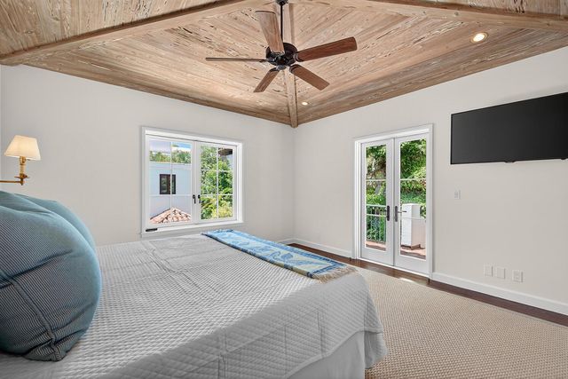 424 Brazilian Avenue, Palm Beach, FL 33480