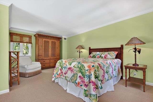 424 Brazilian Avenue, Palm Beach, FL 33480