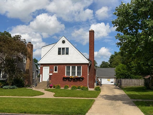 8039 Forest Avenue, Munster, IN 46321