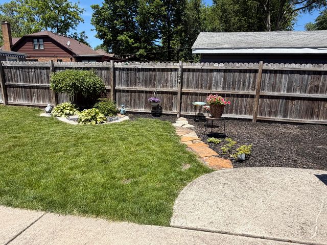 8039 Forest Avenue, Munster, IN 46321