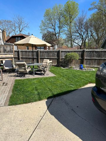 8039 Forest Avenue, Munster, IN 46321