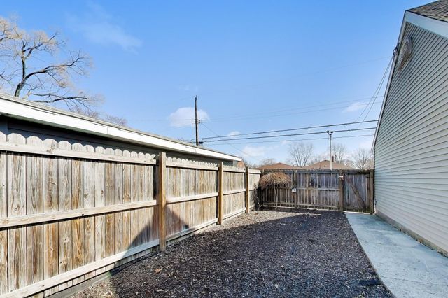 8039 Forest Avenue, Munster, IN 46321