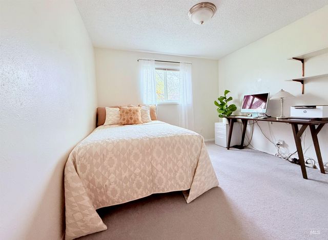 114 Meyer Ave, Nampa, ID 83686