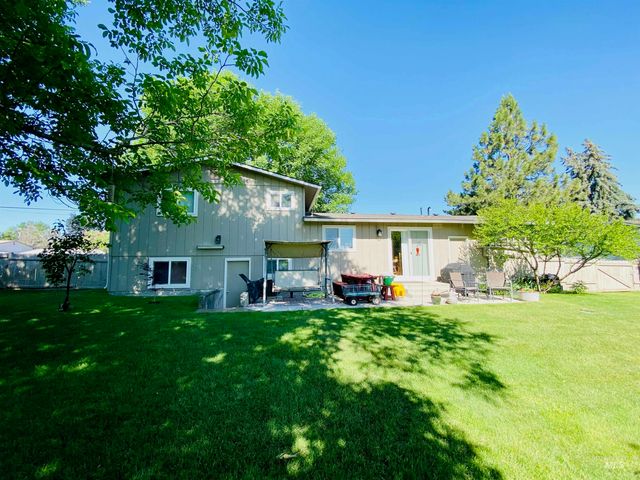 114 Meyer Ave, Nampa, ID 83686