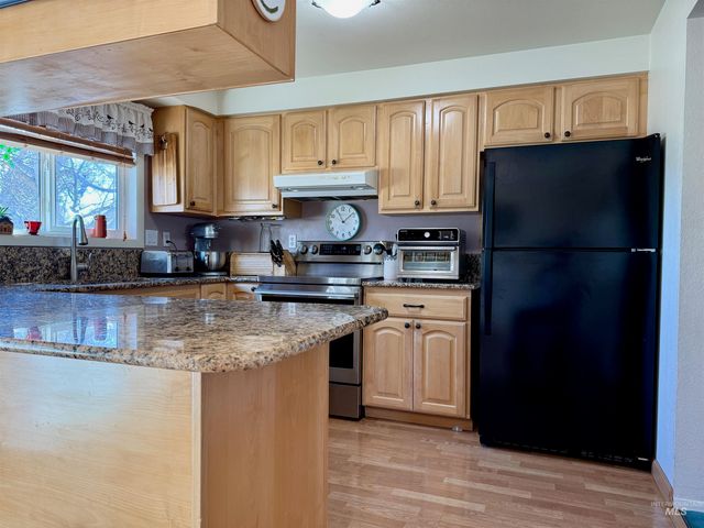 114 Meyer Ave, Nampa, ID 83686