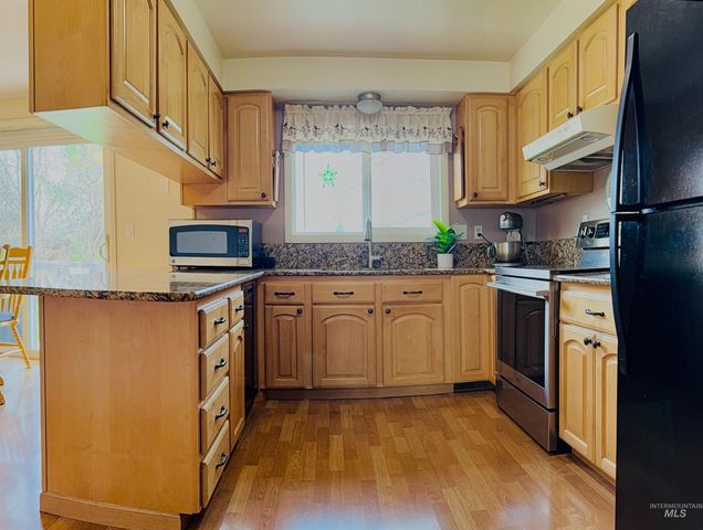 114 Meyer Ave, Nampa, ID 83686