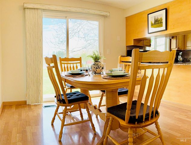 114 Meyer Ave, Nampa, ID 83686