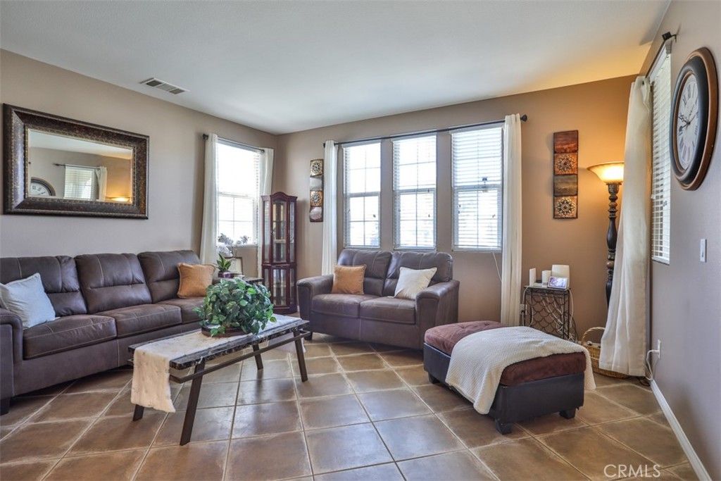 25072 Peppertree Court, Corona, CA 92883 — photo 4
