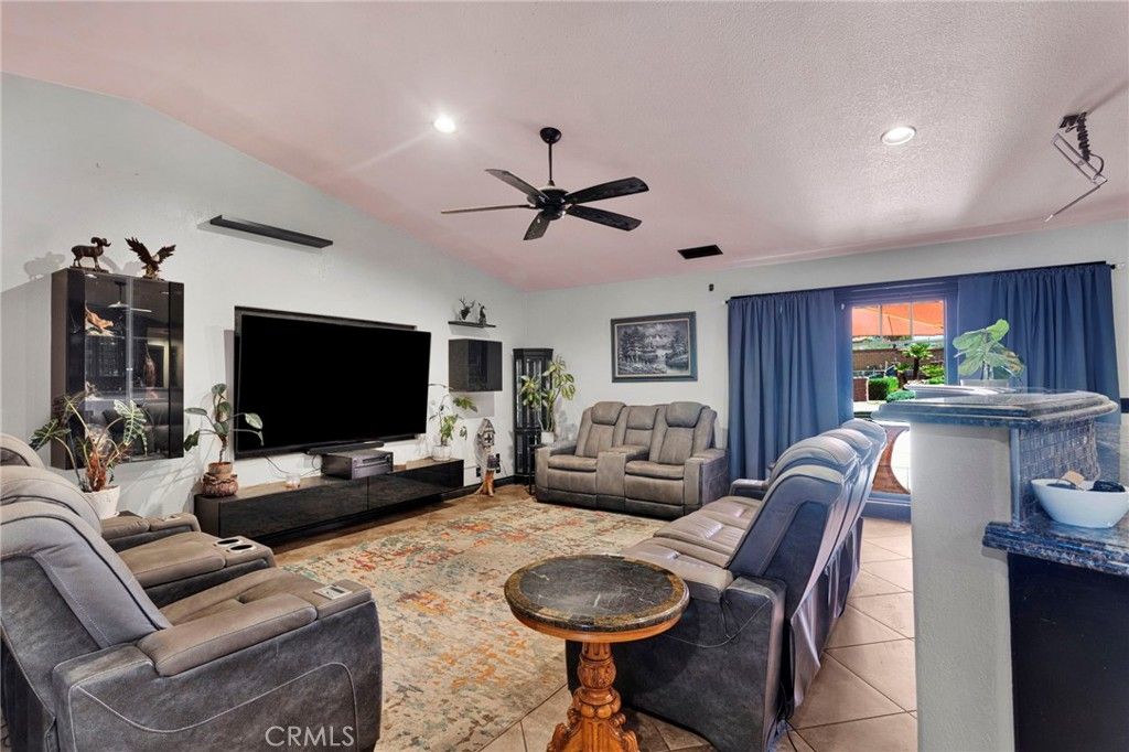 Image 12 of property listing at 13863 Pamlico, Apple Valley, CA 92307