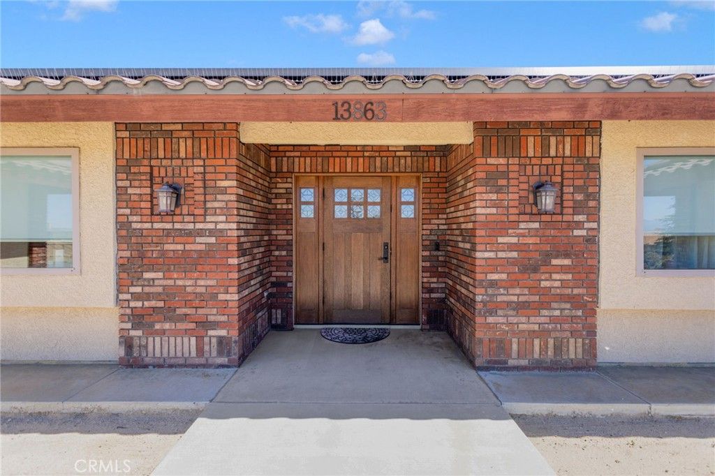 Image 5 of property listing at 13863 Pamlico, Apple Valley, CA 92307